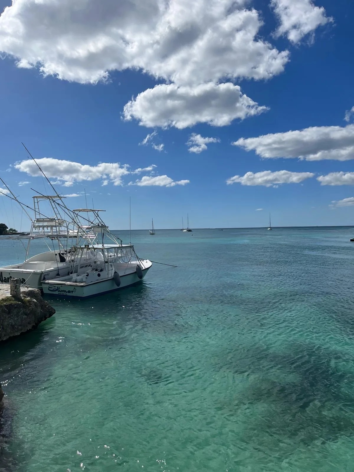 Turquoise bay with boats